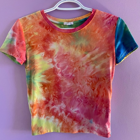 Cute tie-dye shirt - Picture 1 of 3